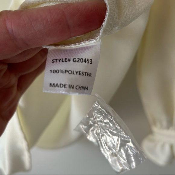 JODIFL Cream Ruffle Blouse Size S - Picture 7 of 8